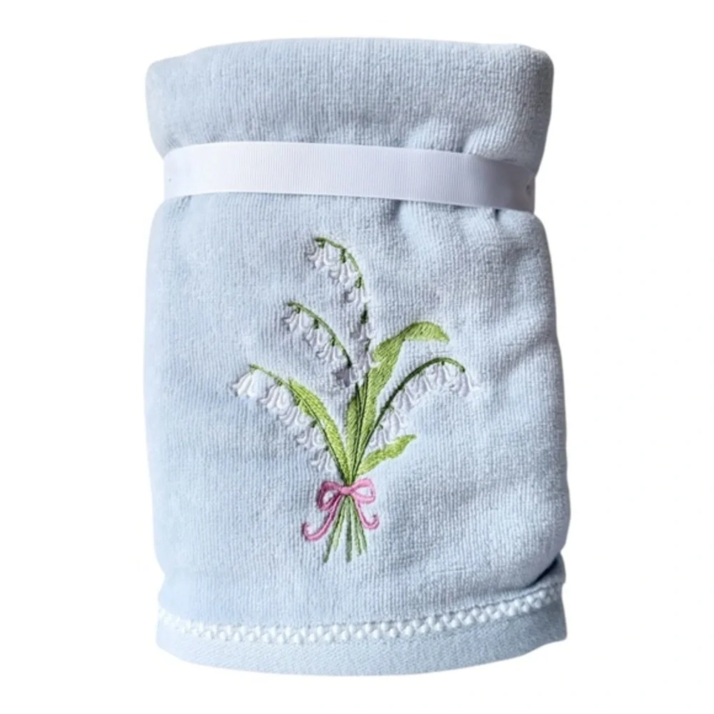 Kassatex Light Blue Towel with Floral lily of the valley Embroidery towels set